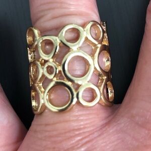 Gold plated ring from Avenue